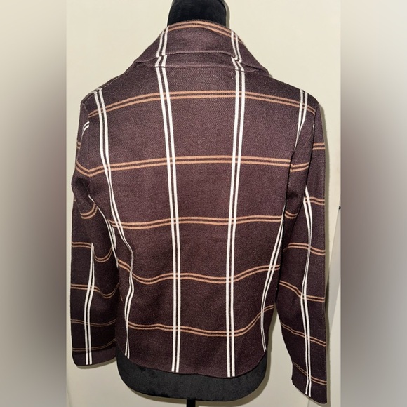 Max Studio One Button Closure Cropped Blazer - Size M - Picture 4 of 5